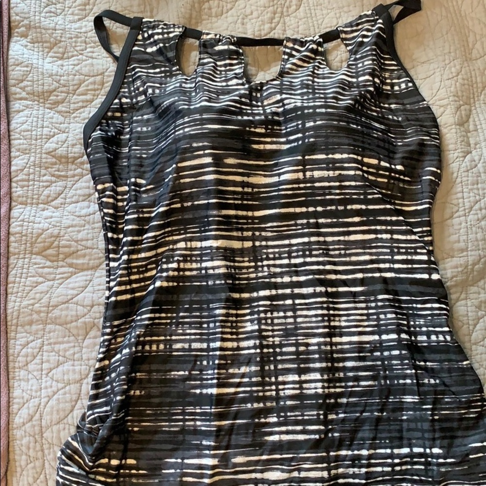 Women’s tankini swim top